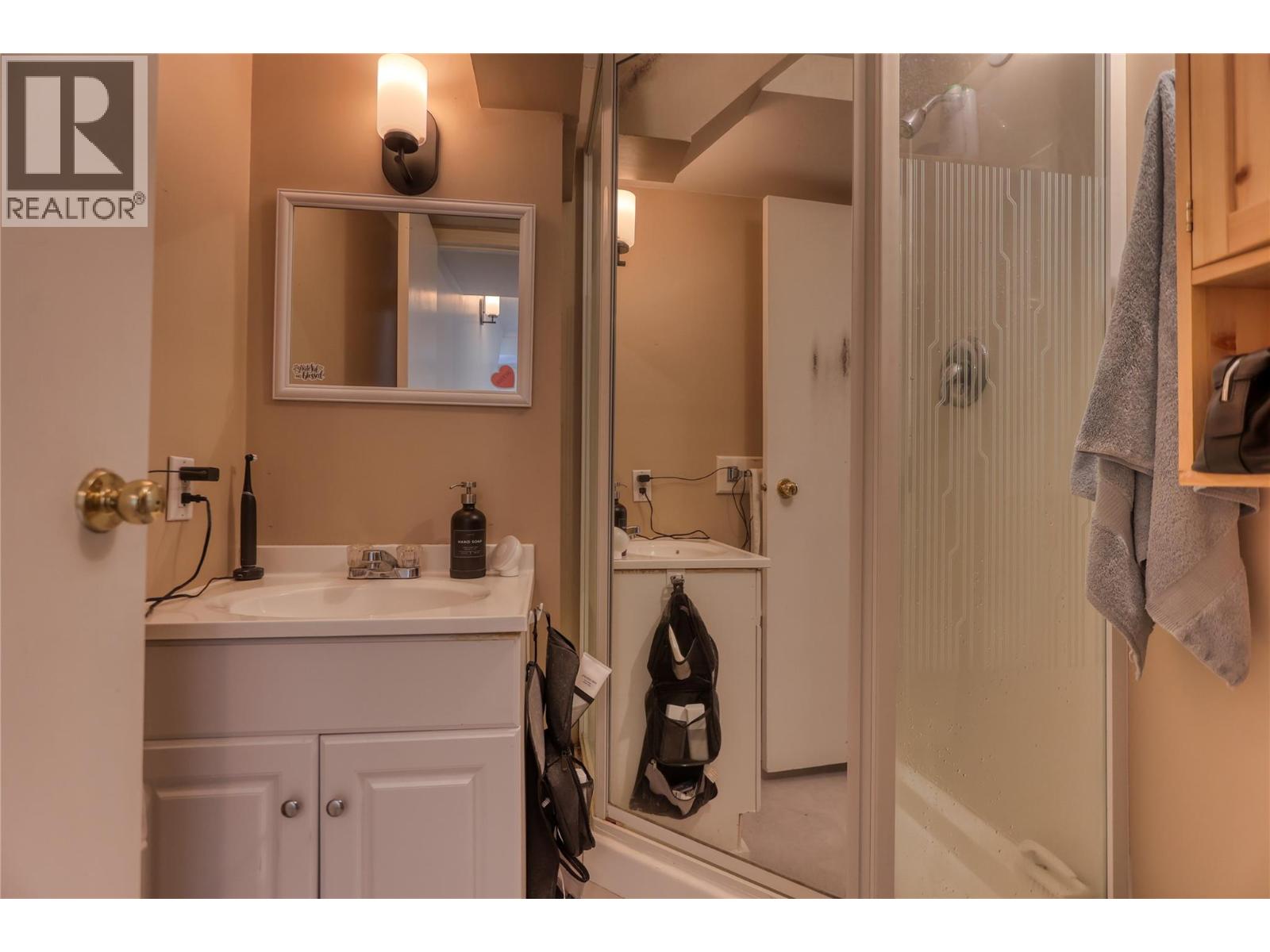 Suite Bathroom