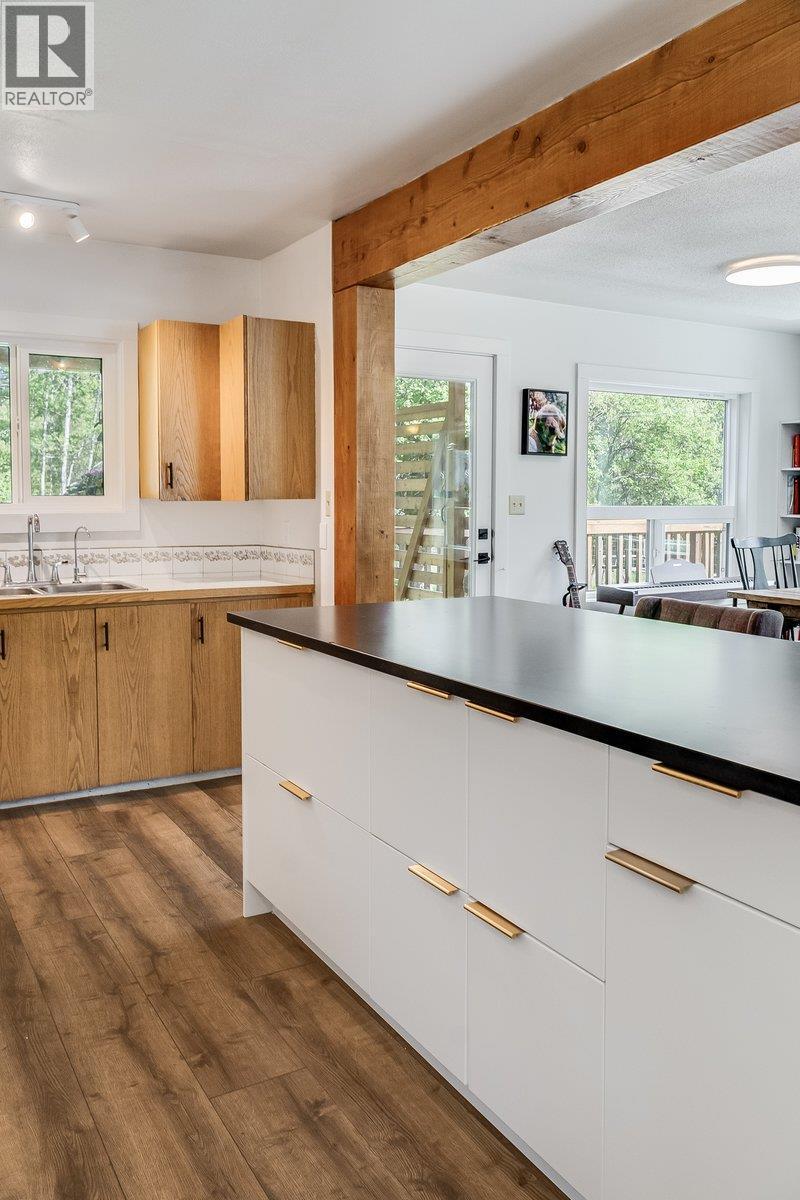 Quartz countertop Island