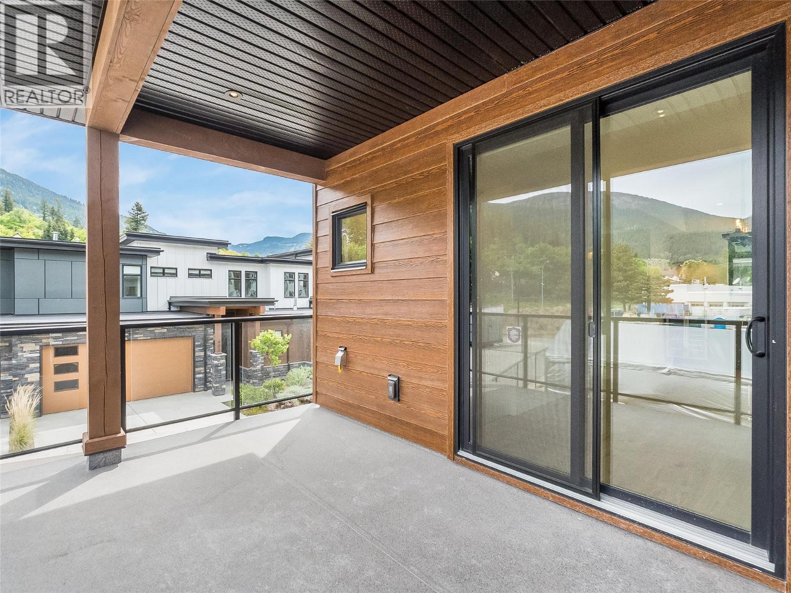 Main floor covered deck