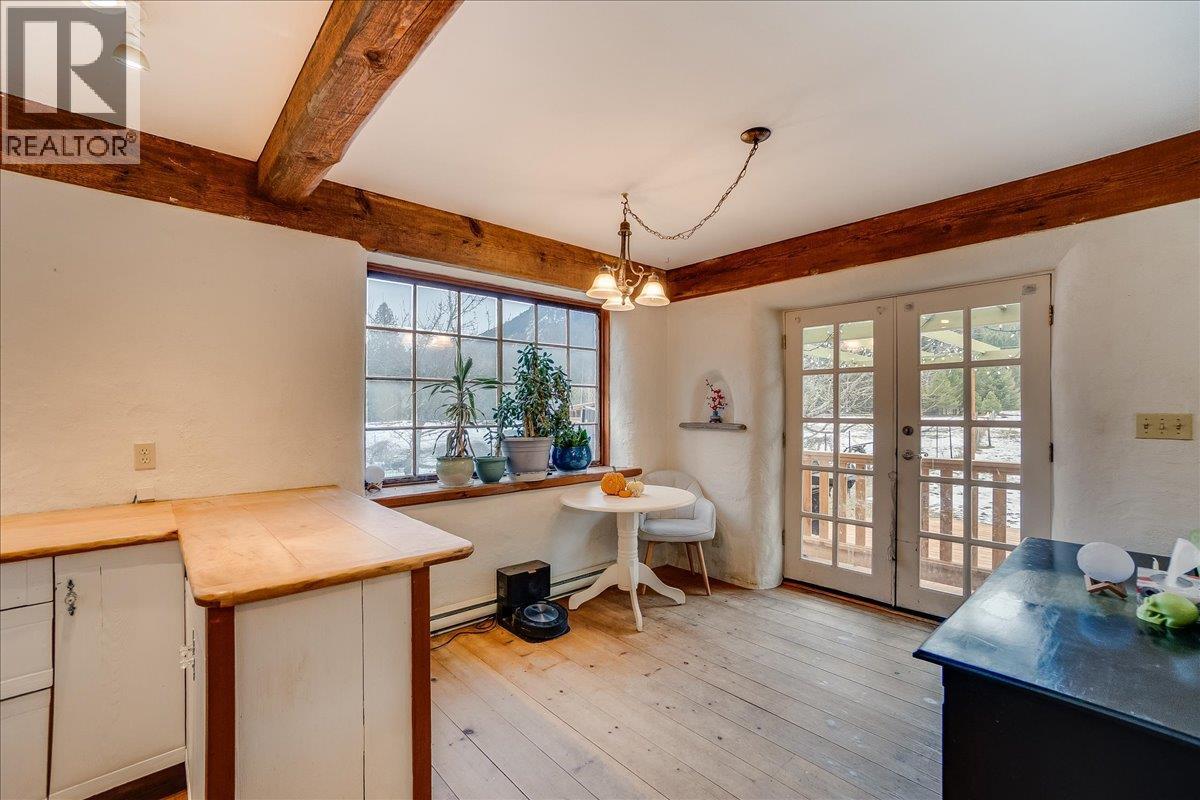 main house dining