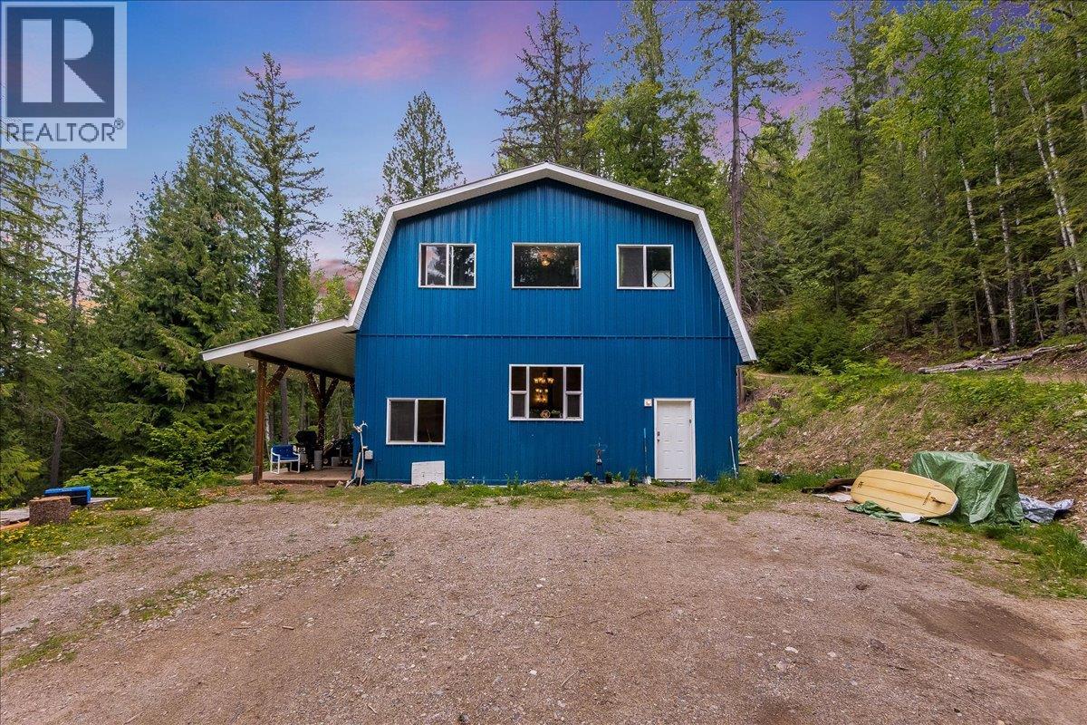 3 bedroom, 1.5 bathroom home