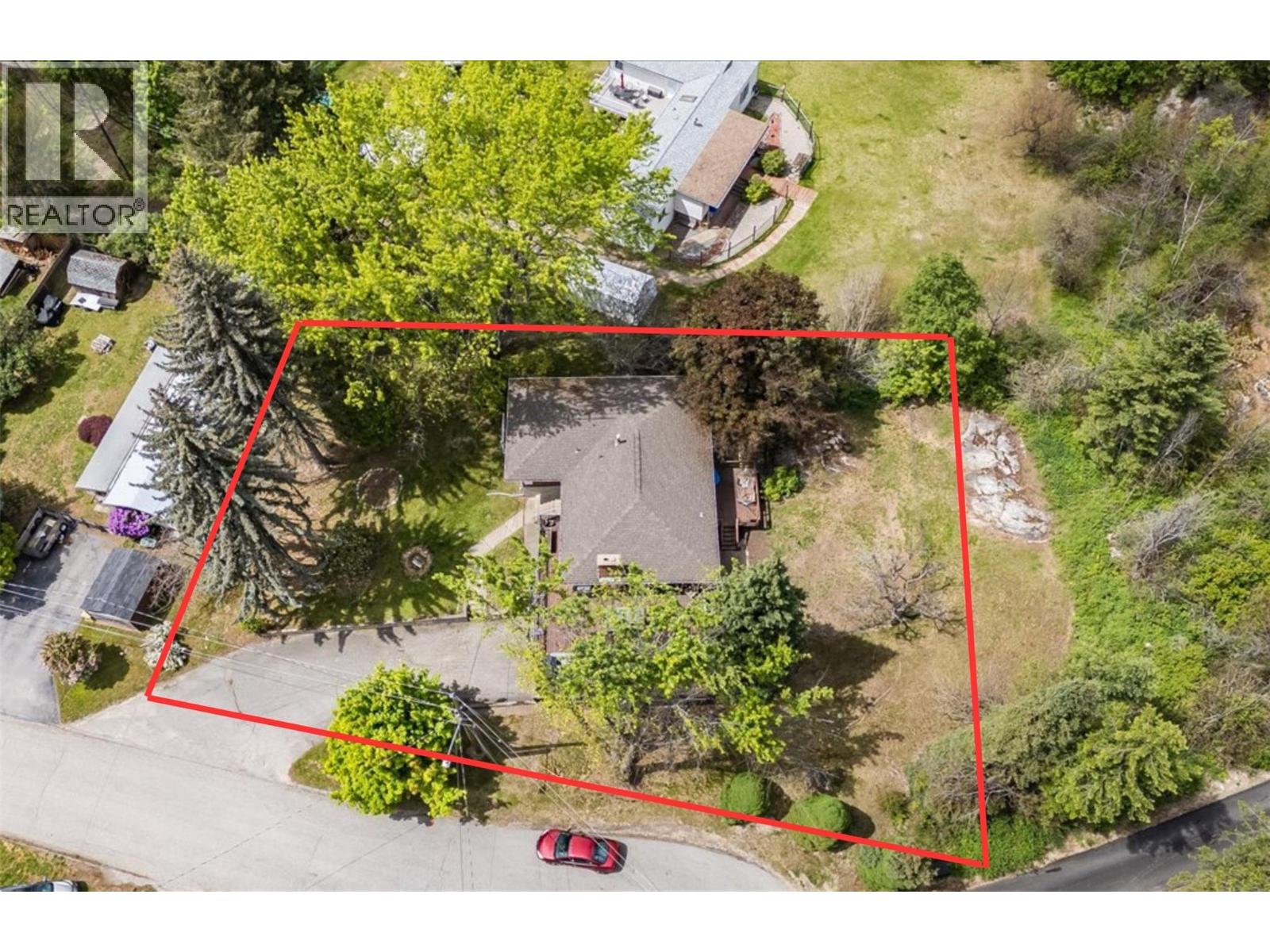 Lot lines are approximate.