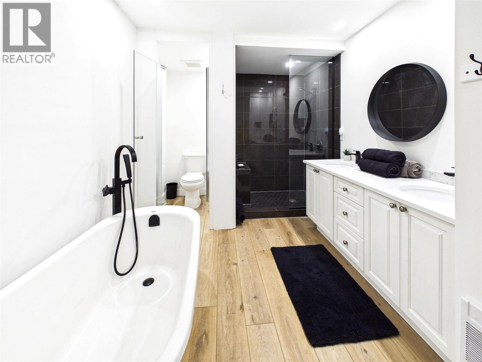 Ensuite