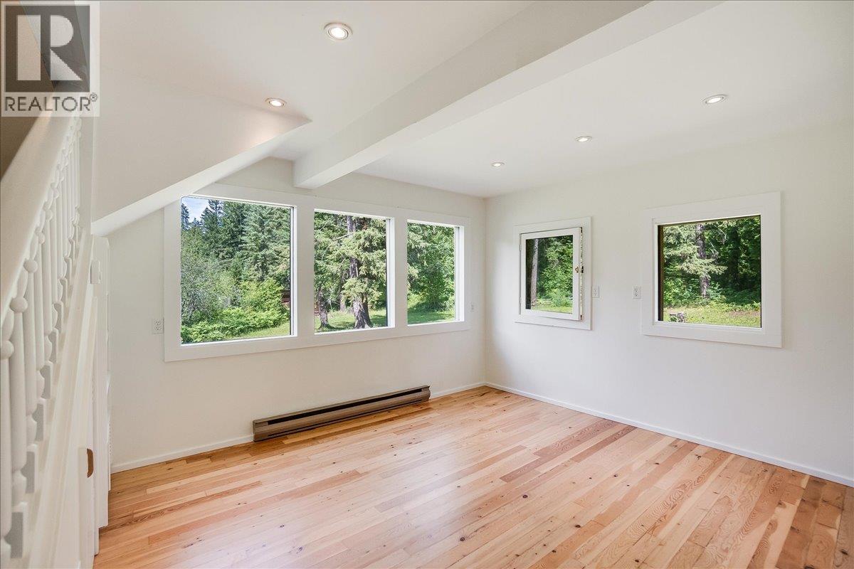 Family room, office/kids room.