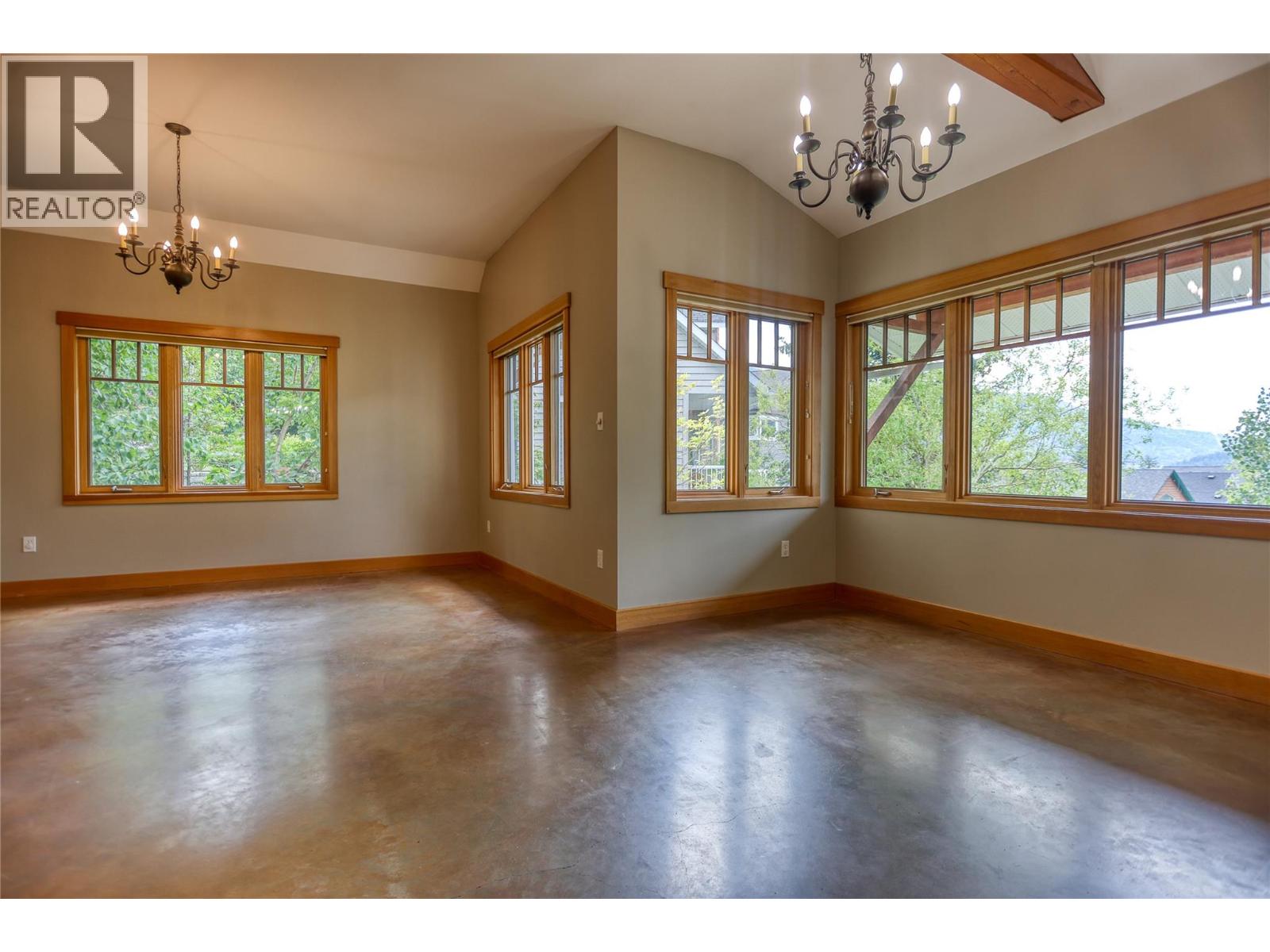 Dining & Living Rooms
