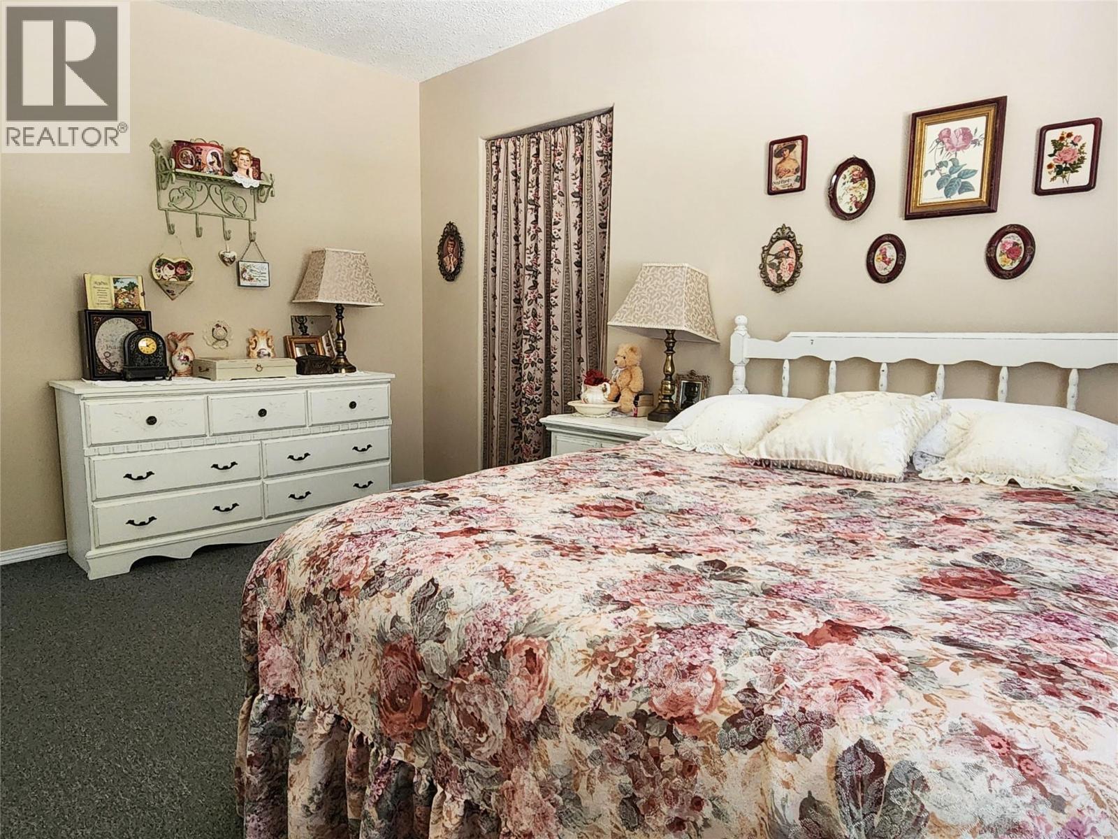 Upstairs Bedroom 1 of 275 10th Avenue, Montrose BC