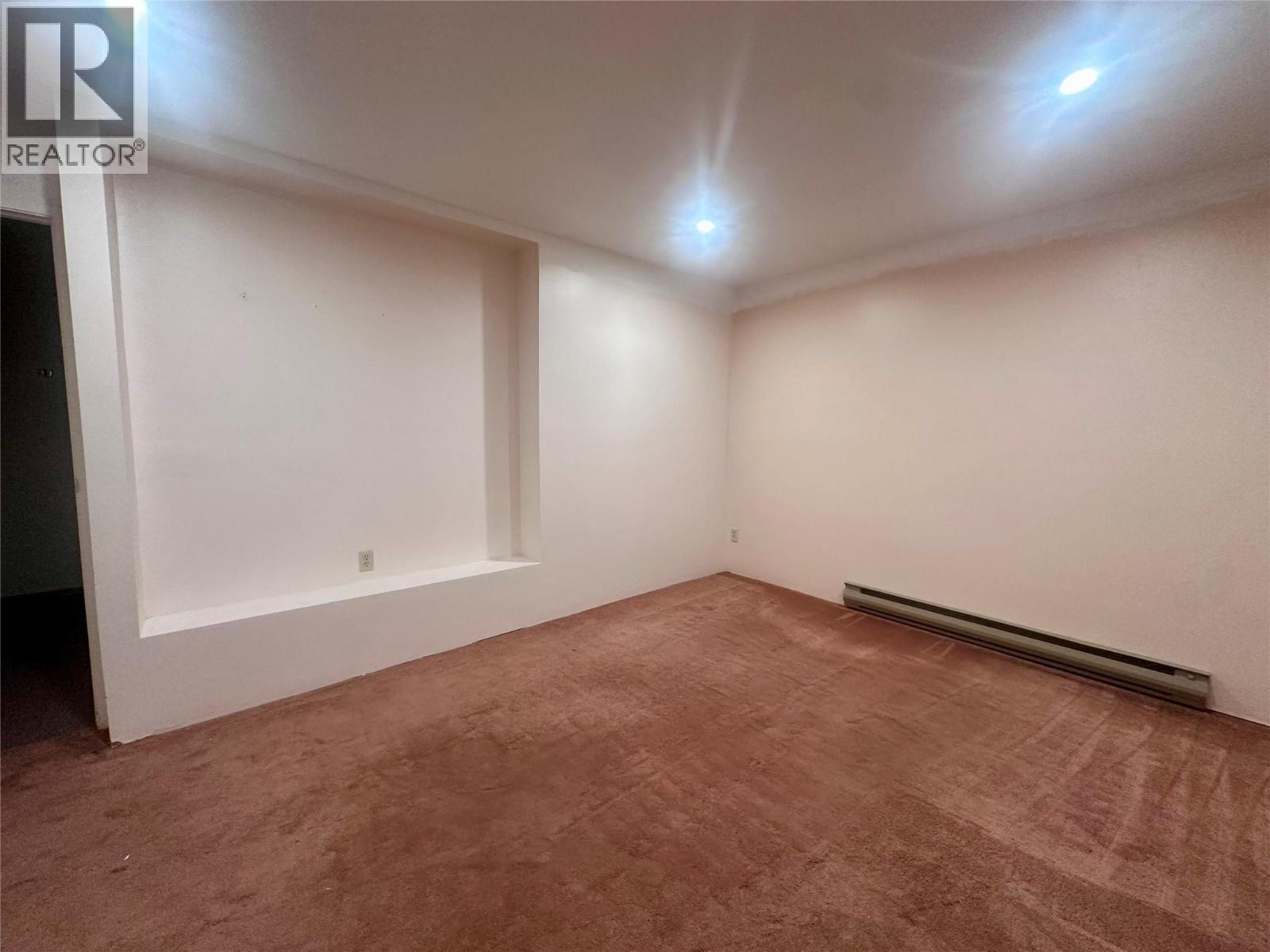 lower bonus room