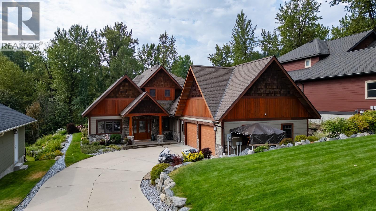 903 Redstone Drive