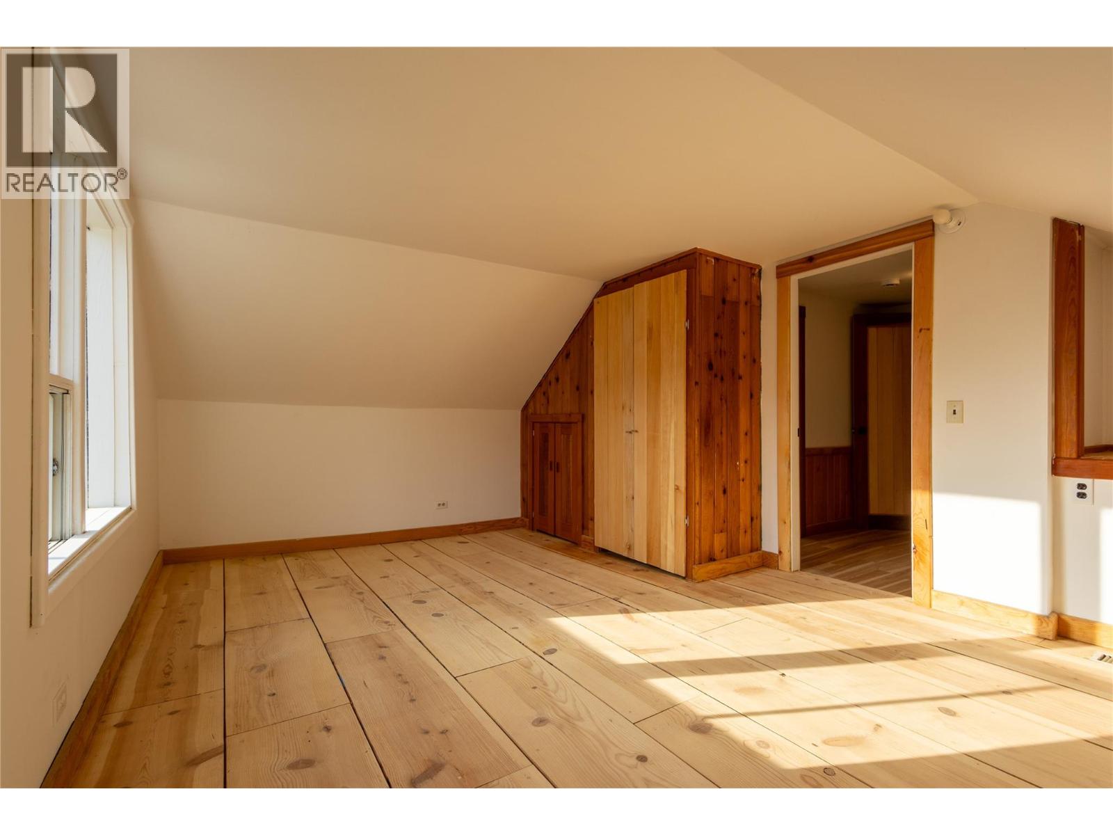 second floor bedroom 2