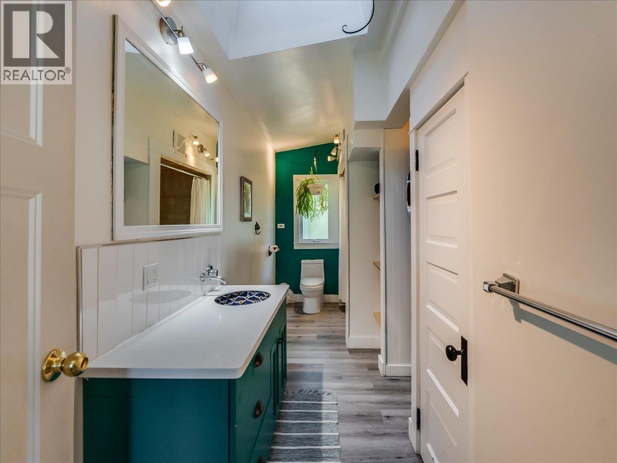 Main House Bathroom/Laundry
