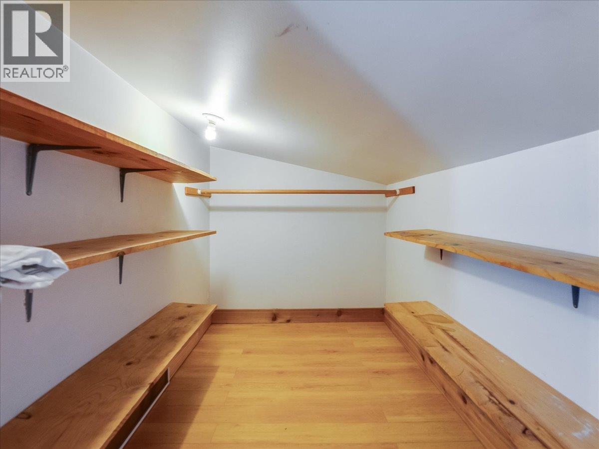 Bedroom 2 Closet