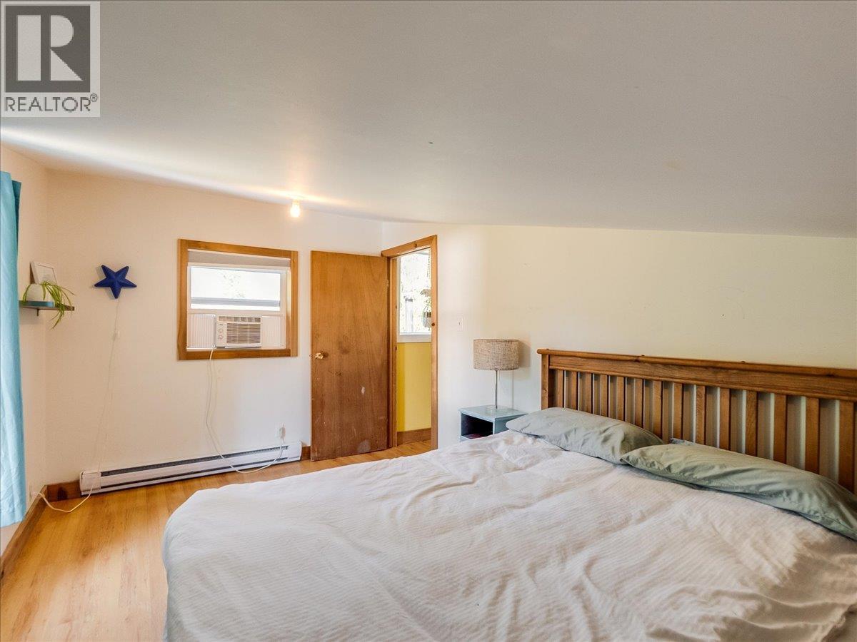 Main House Upstairs Bedroom 3