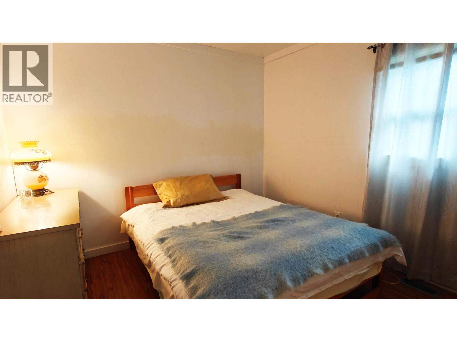 Master Bedroom of 1939 Beaver Street E, Fruitvale V0G 1L0