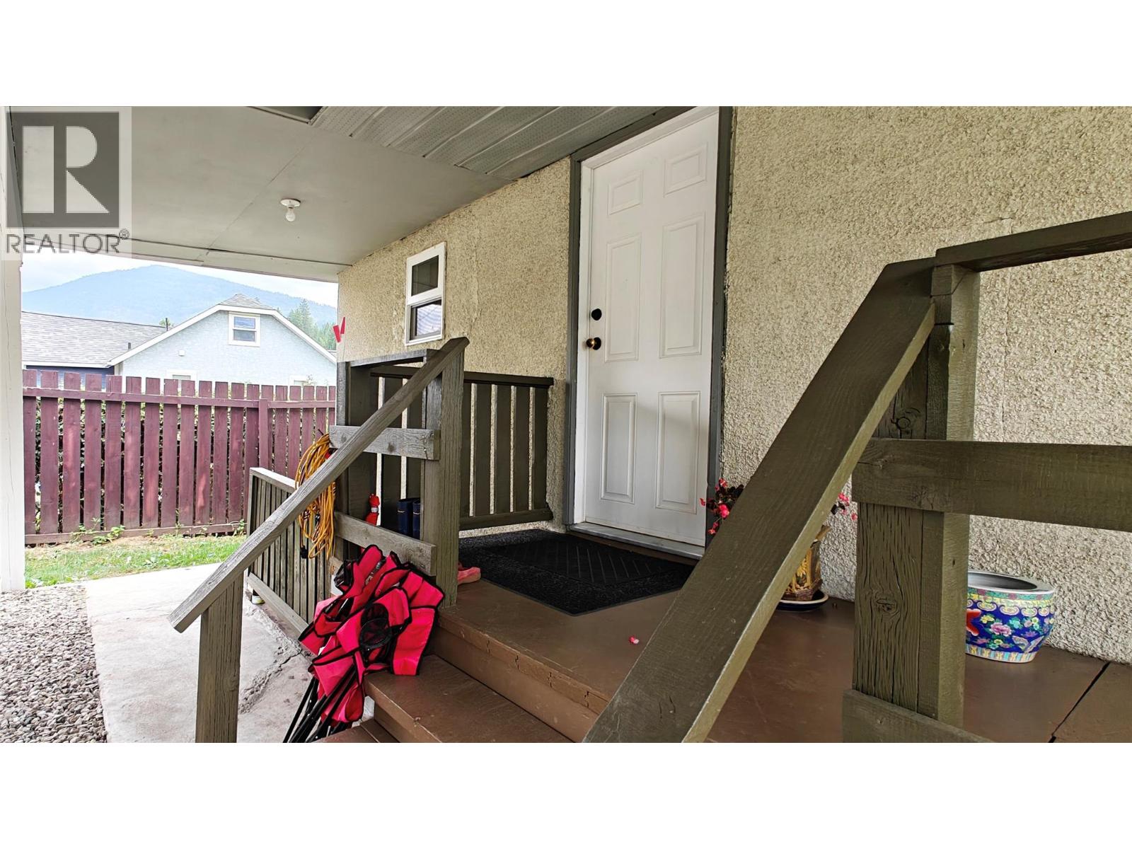 Back Porch of 1939 Beaver Street E, Fruitvale V0G 1L0