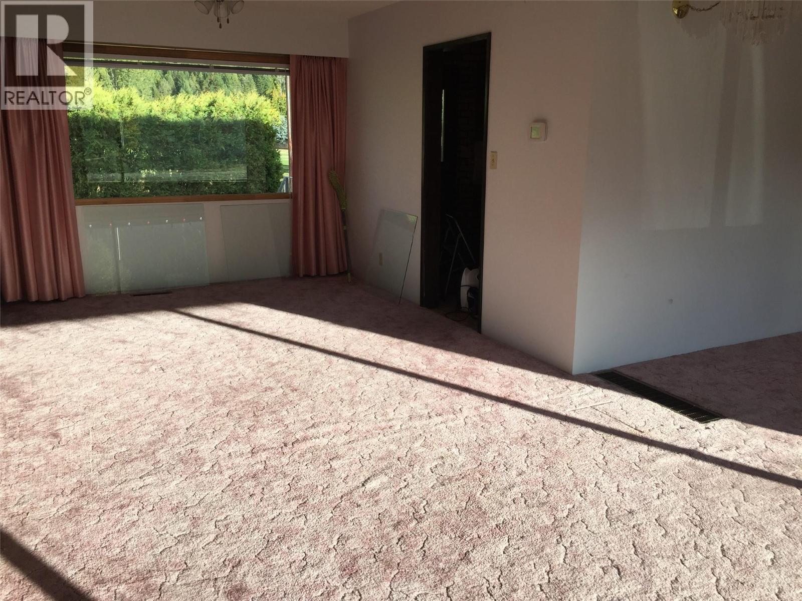 Main Floor livingroom from 2017