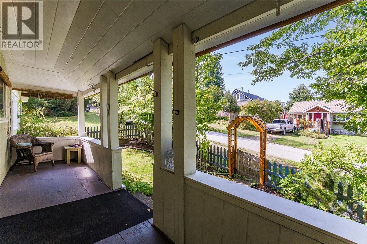 Covered Front Porch