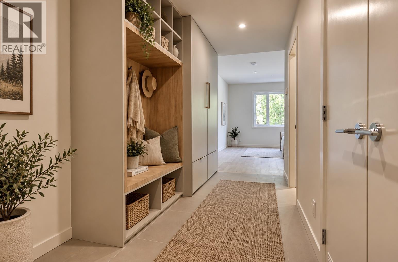 unit 111 Virtually staged entry