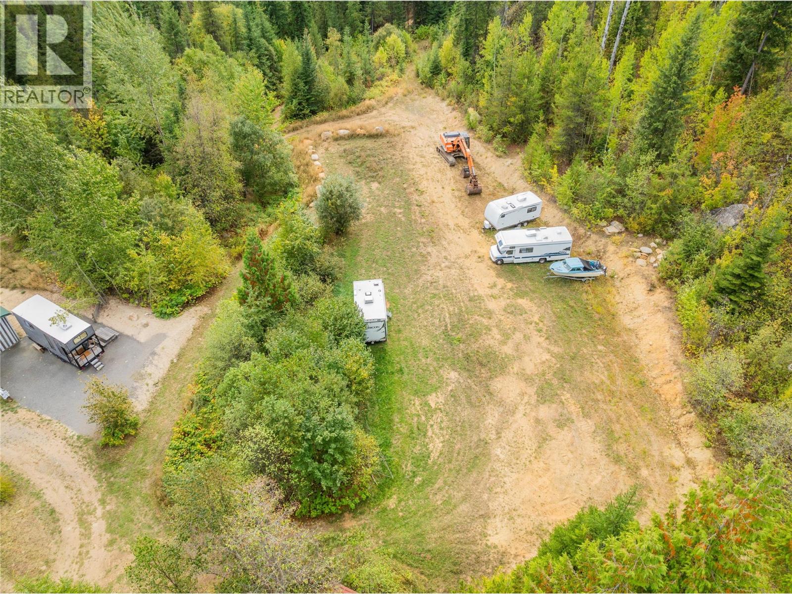 Lots of flat open spaces