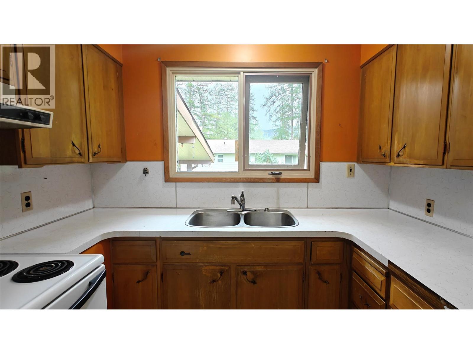 Kitchen of 610 7th Avenue, Montrose