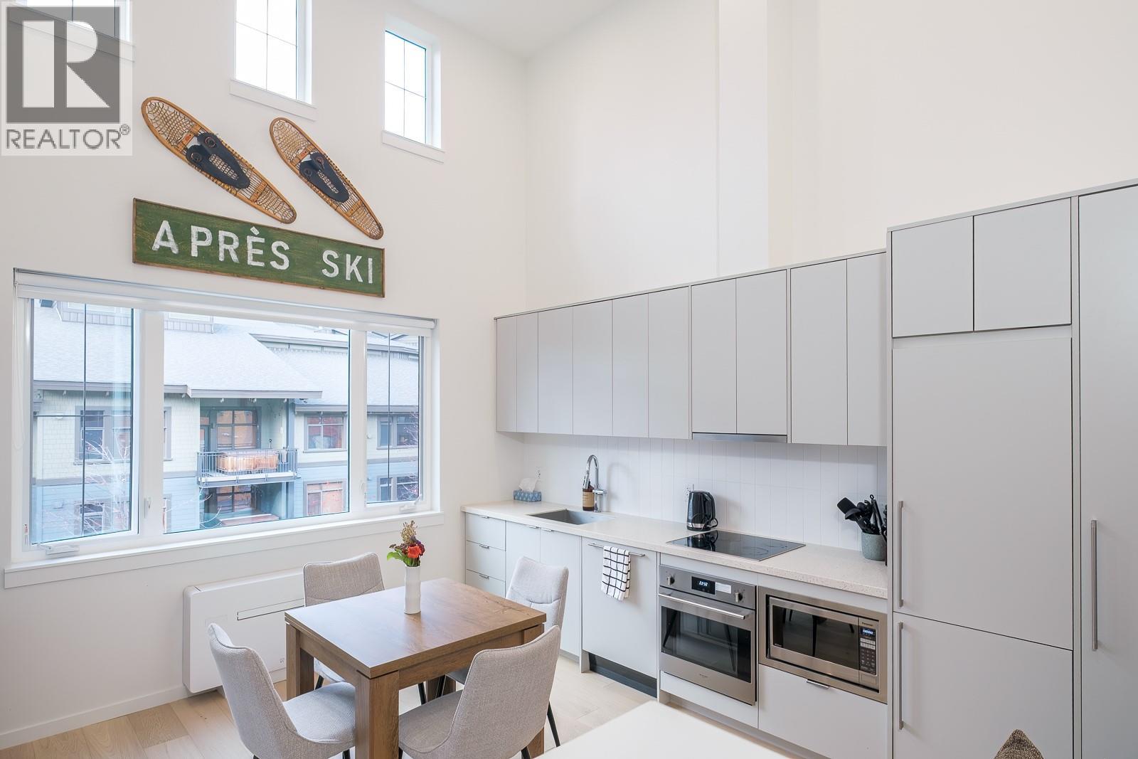 Dining Room / Kitchen