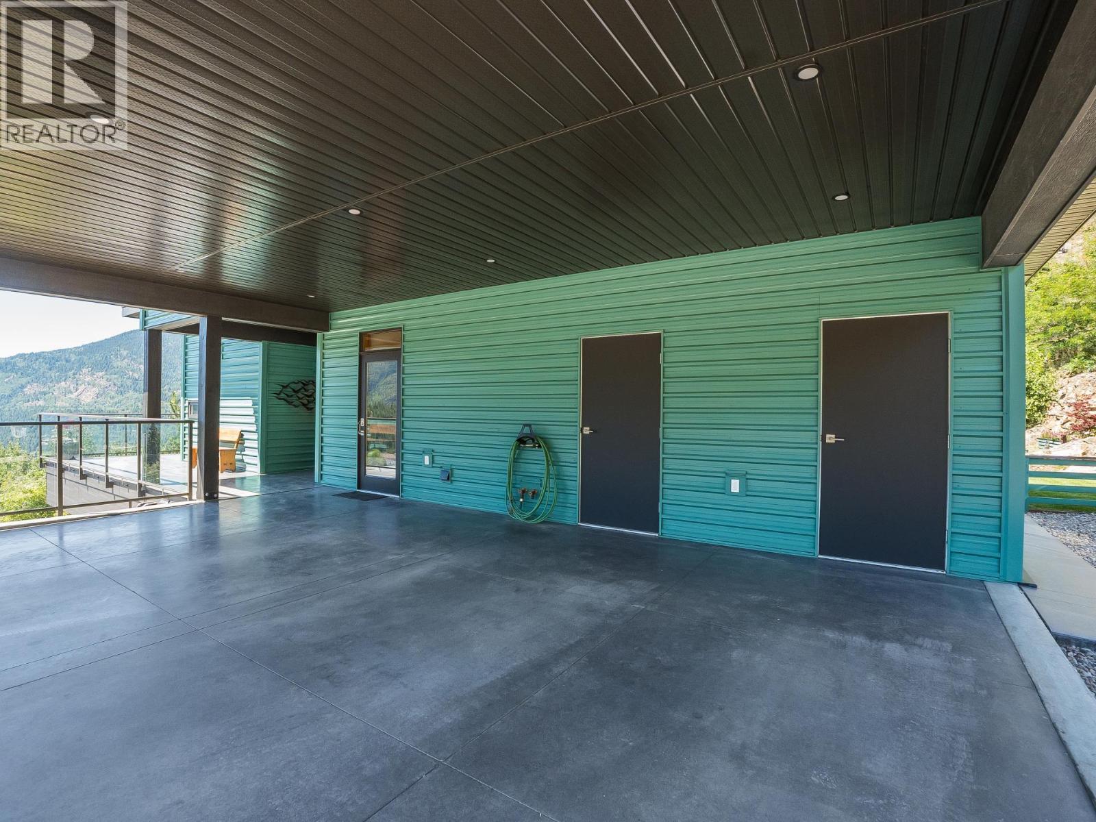 Carport with hot and cold water taps for washing your vehicle