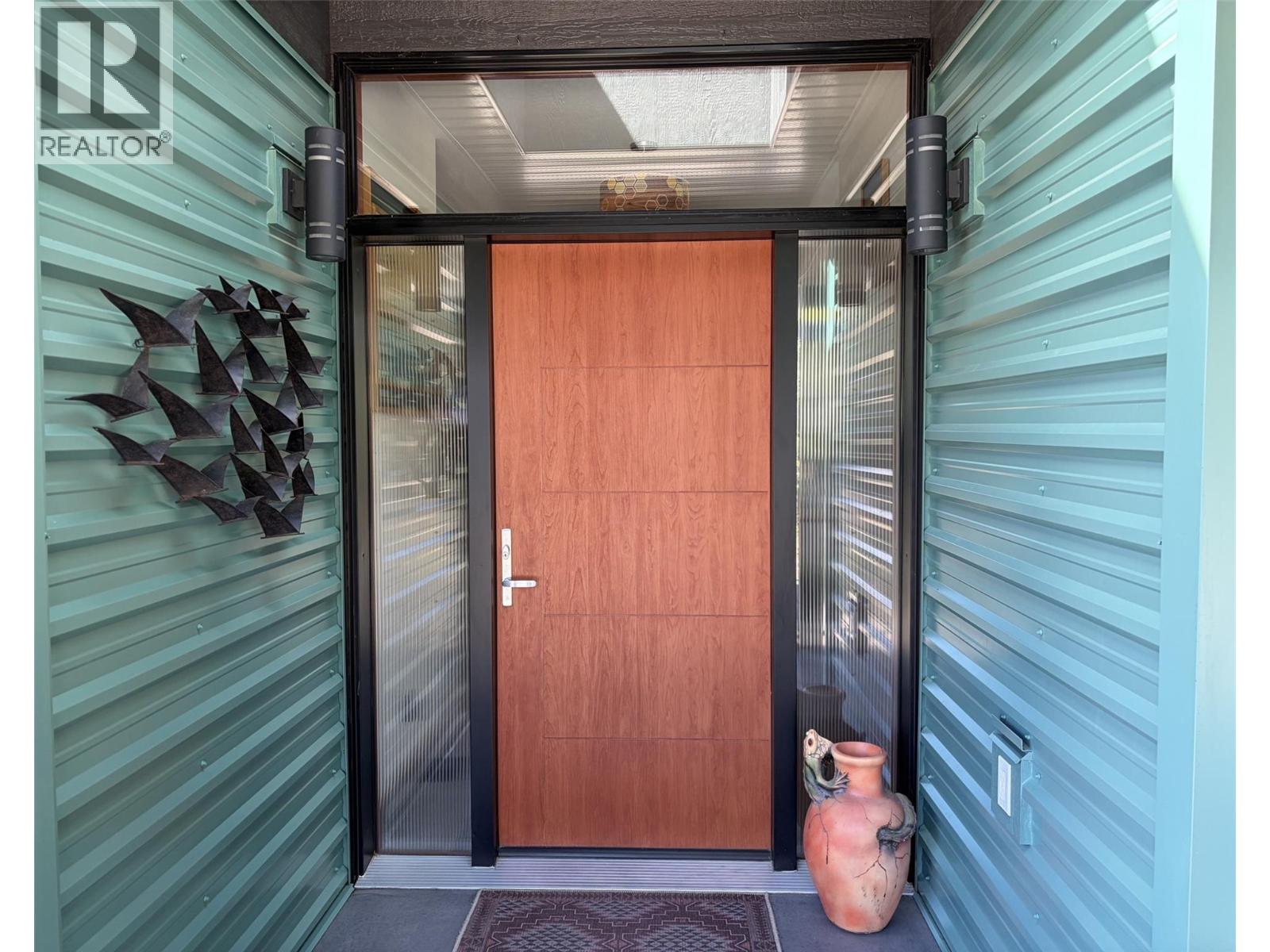 Level entry