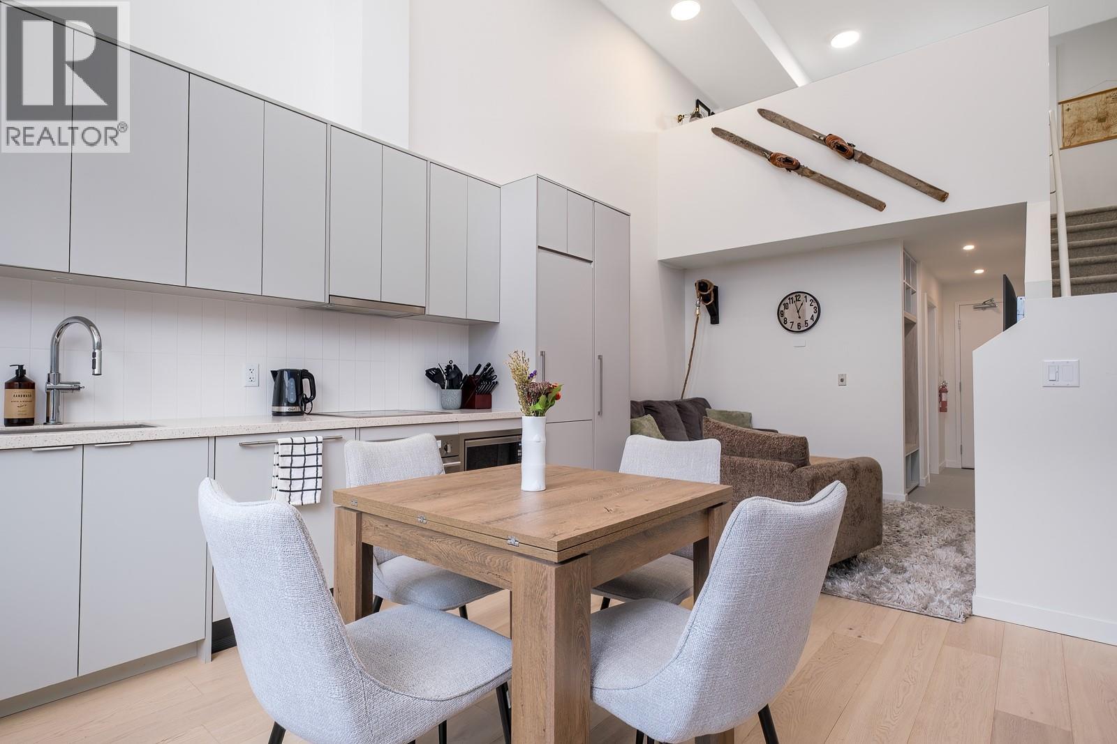 Dining Room / Kitchen