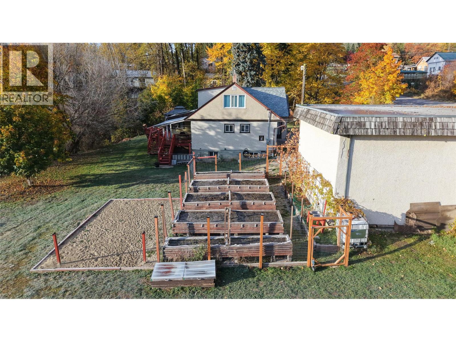 Garden and pool pad