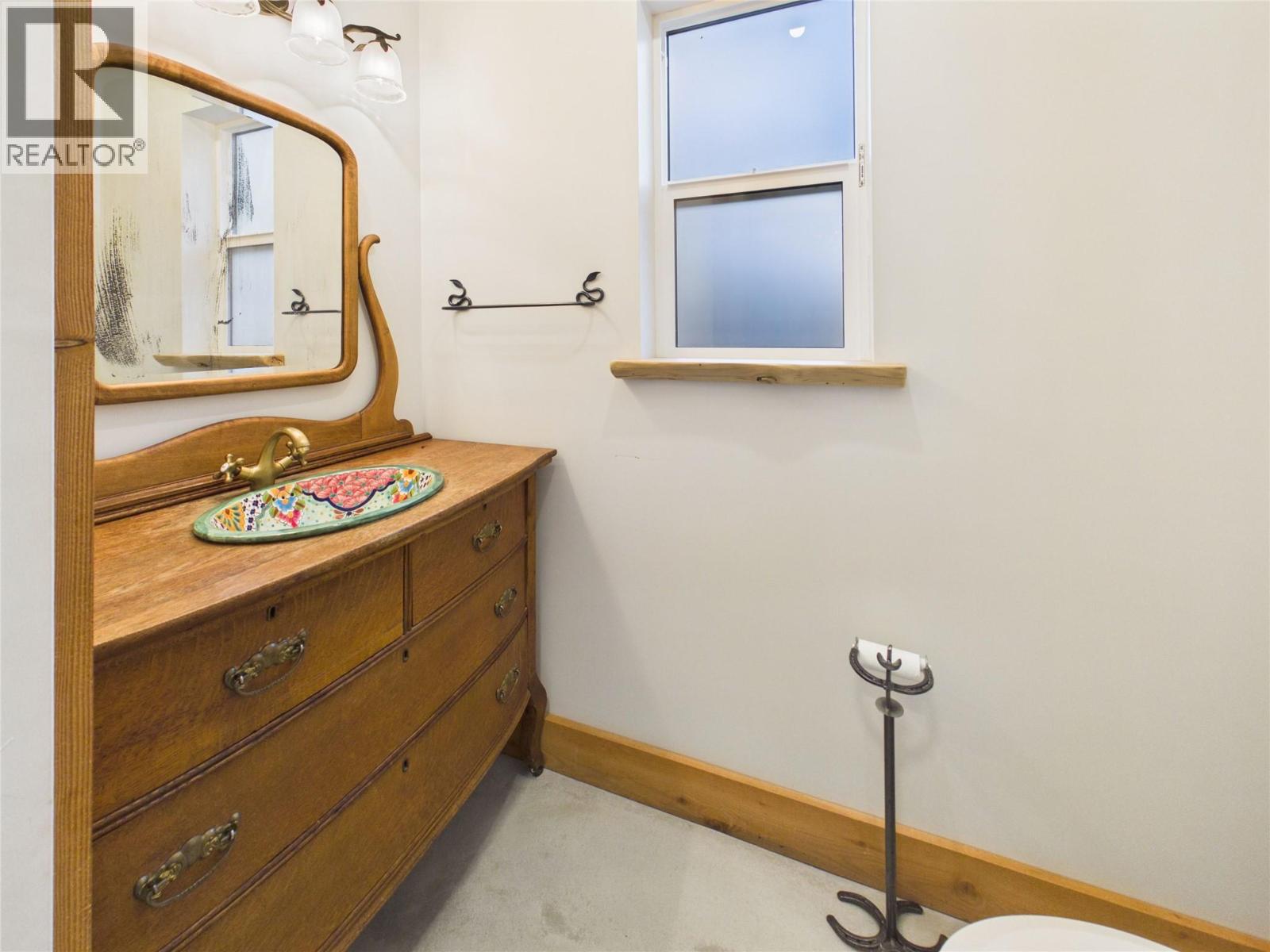 Main floor 2 pce bathroom