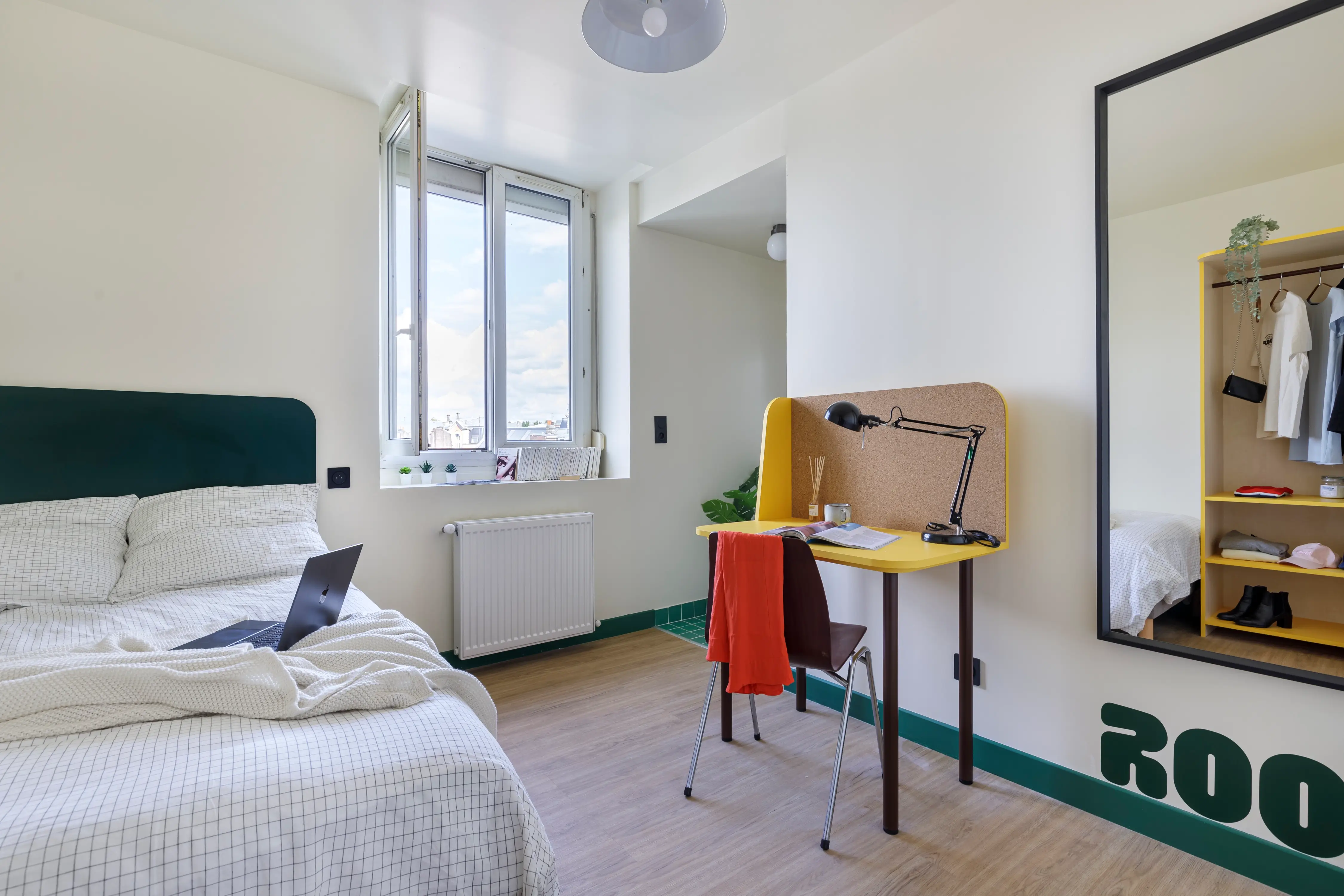 Chambre en coliving étudiant Roof — résidence tout compris