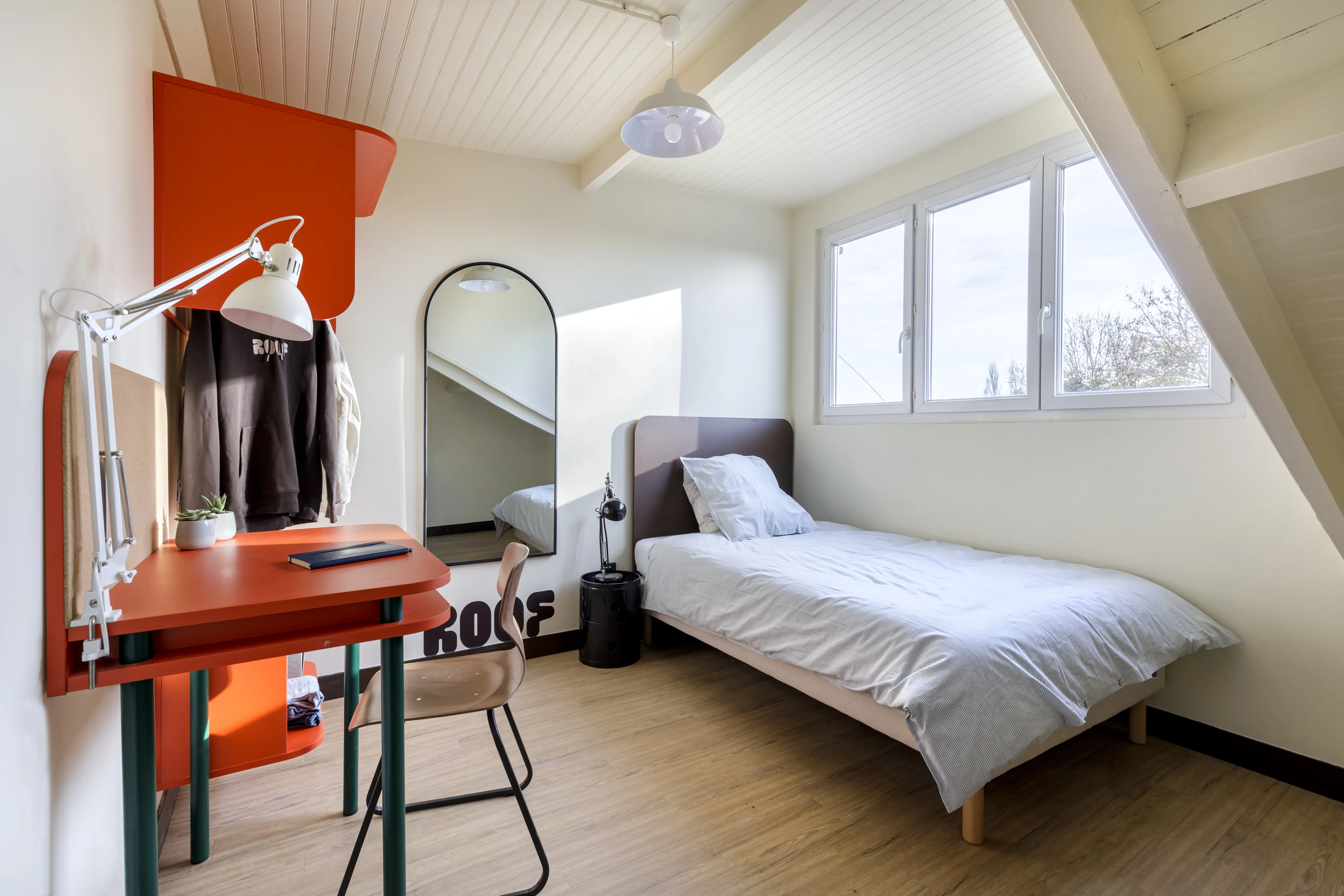 Chambre en coliving étudiant Roof — résidence tout compris