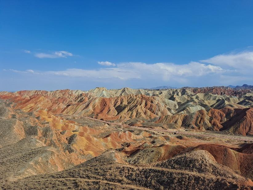 A landscape of a desertAI-generated content may be incorrect.