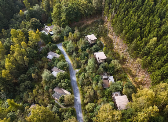 An overview of a Nutchel Forest Village Nutchel where you can sleep in a cabin in the woods in the Ardennes