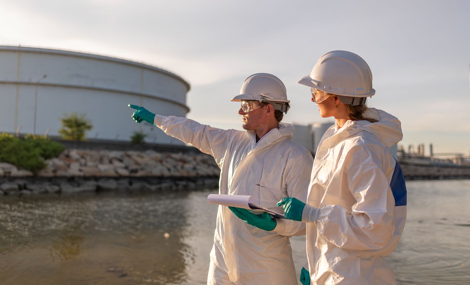 Key Differences In Downstream, Midstream, And Upstream Oil & Gas Staffing