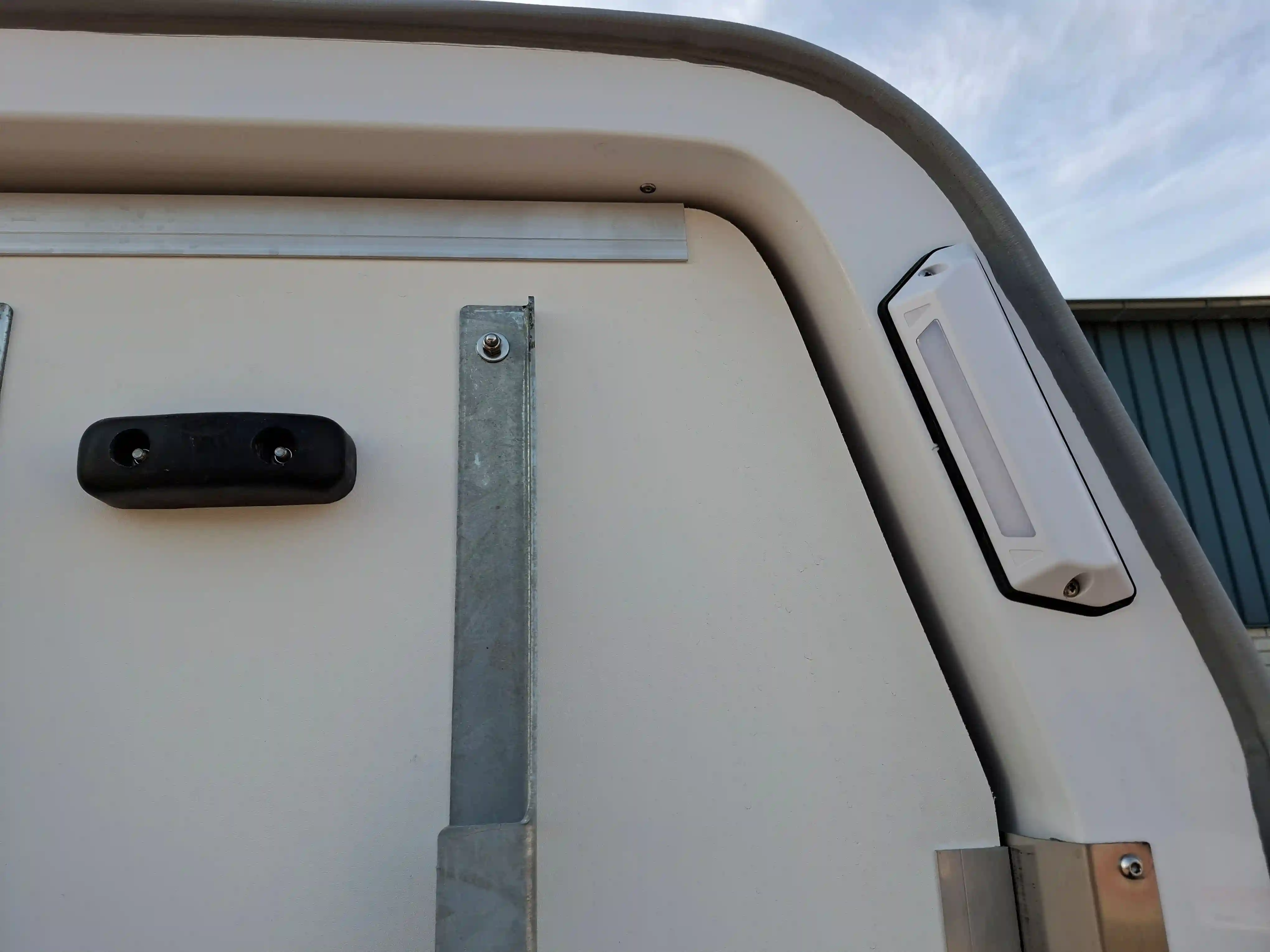 AST-2 Roefs Trailers gesloten autotransporter autotrailer