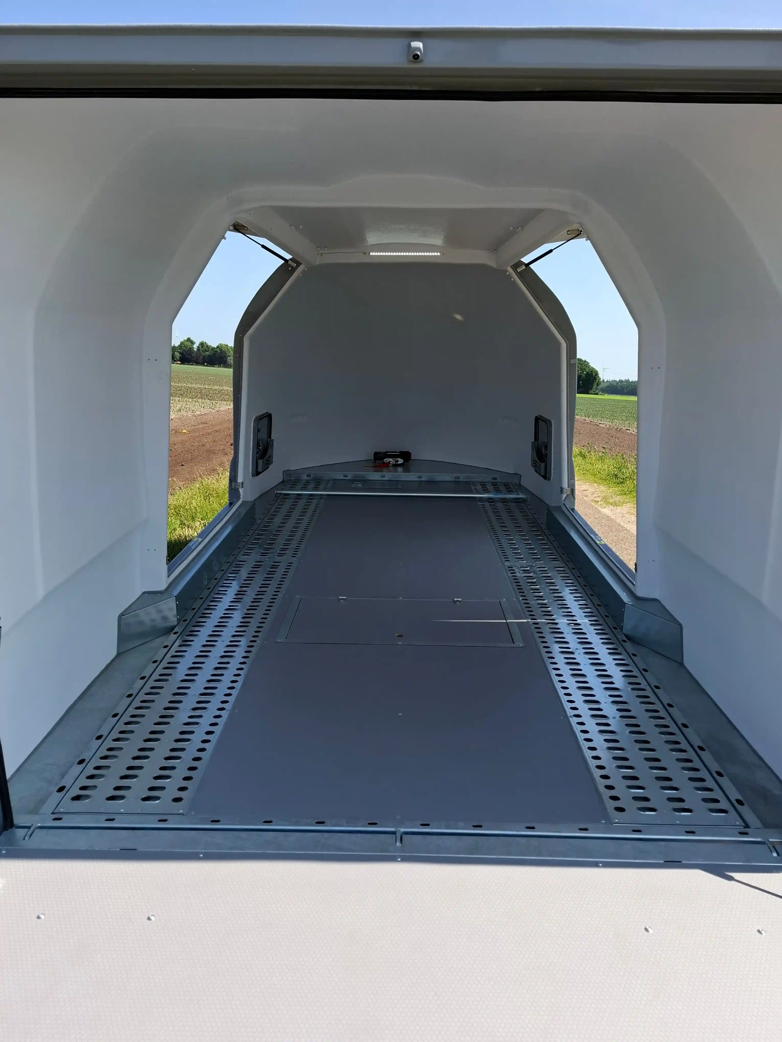 AST-2 Roefs Trailers gesloten autotransporter autotrailer