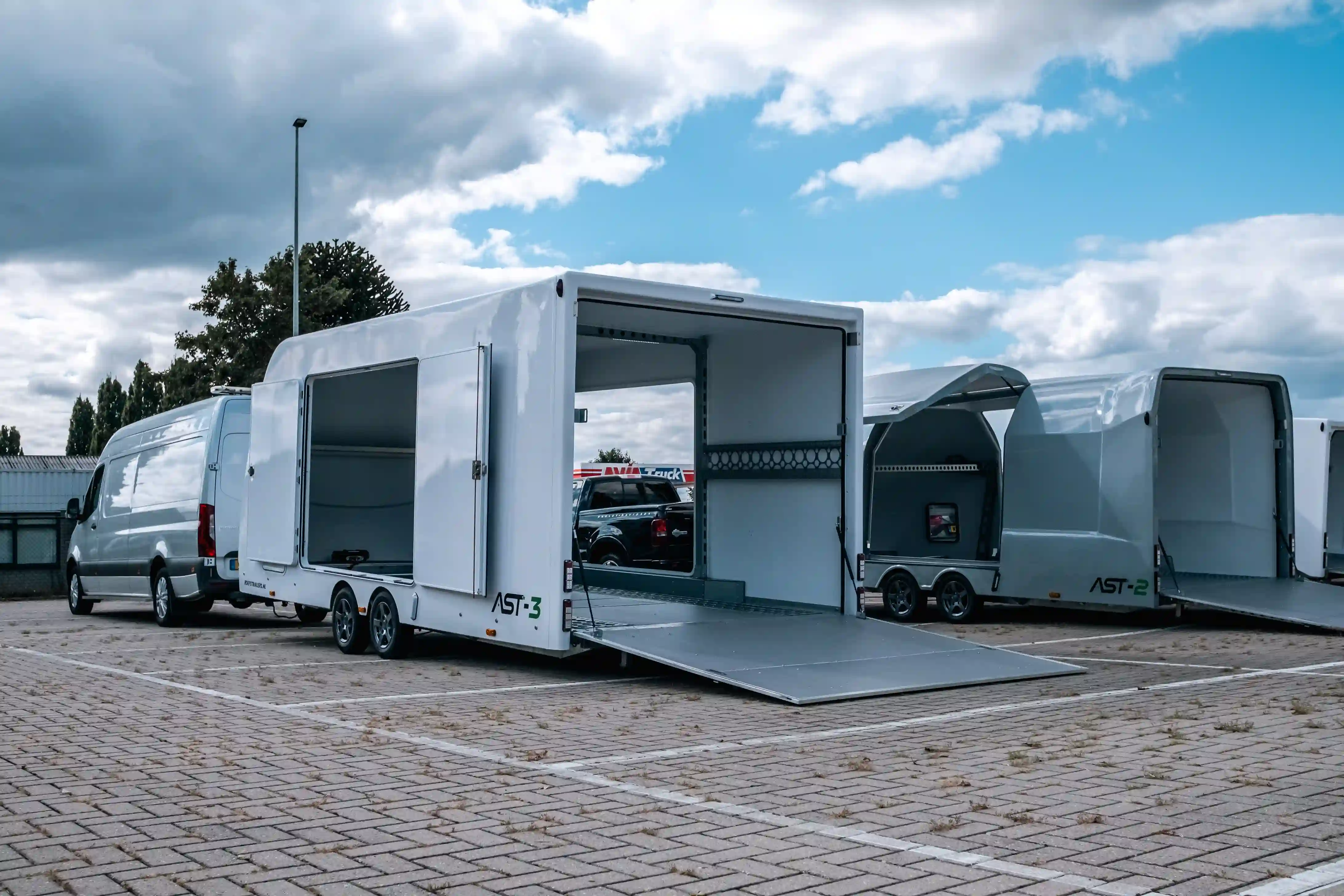 AST-3 gesloten autotransporter Roefs Trailers