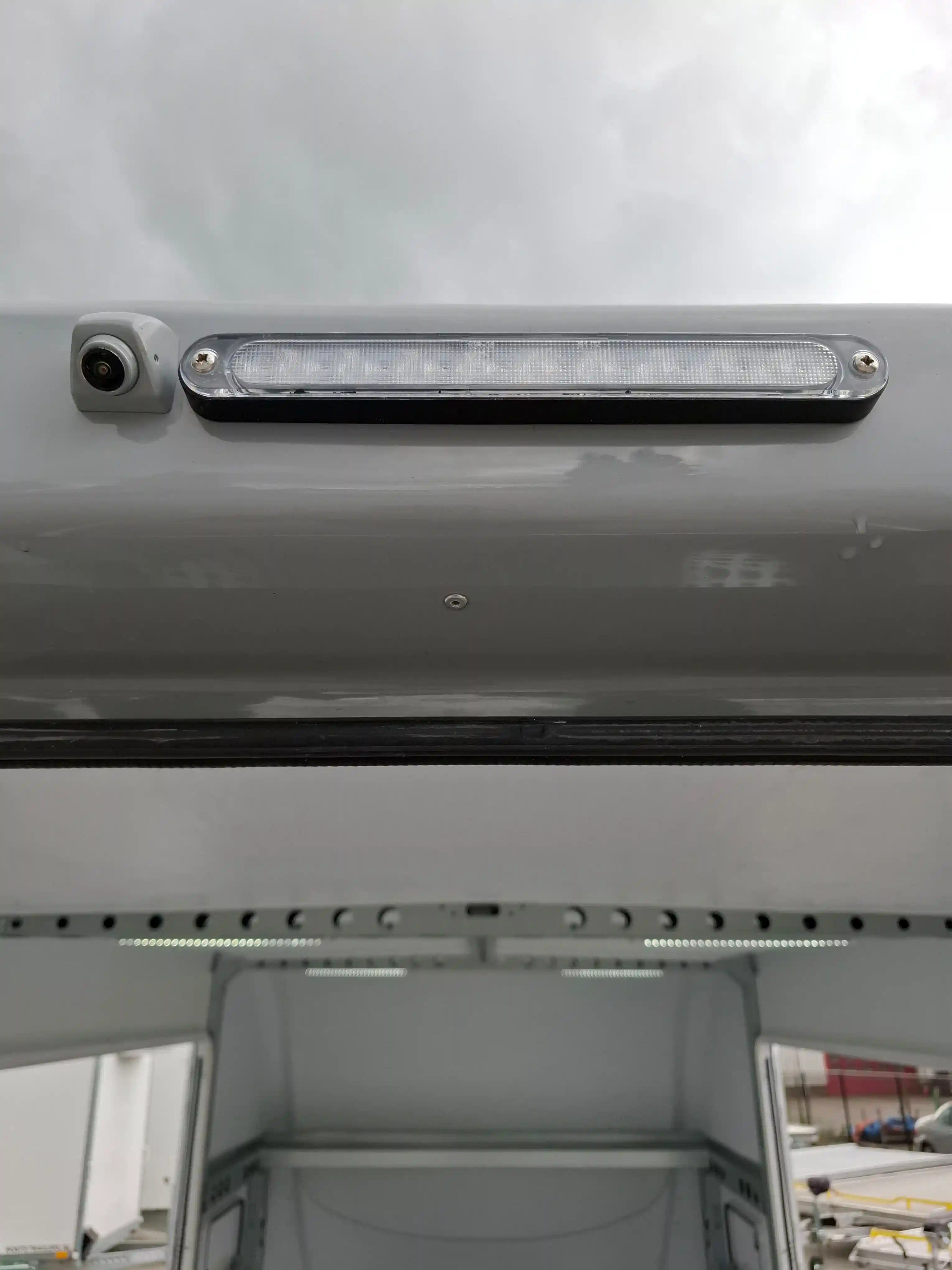 AST-3 gesloten autotransporter Roefs Trailers