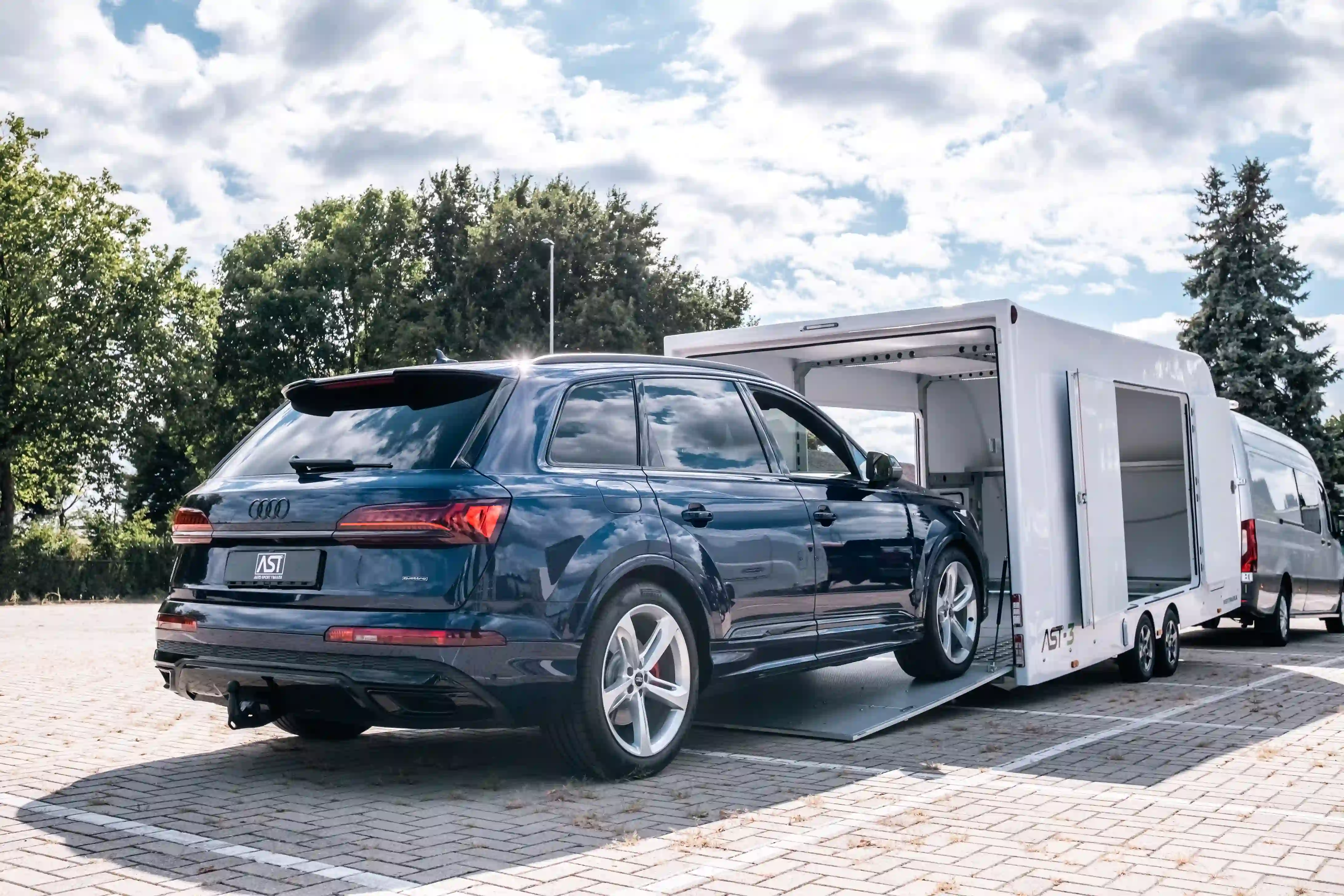 AST-3 gesloten autotransporter Roefs Trailers