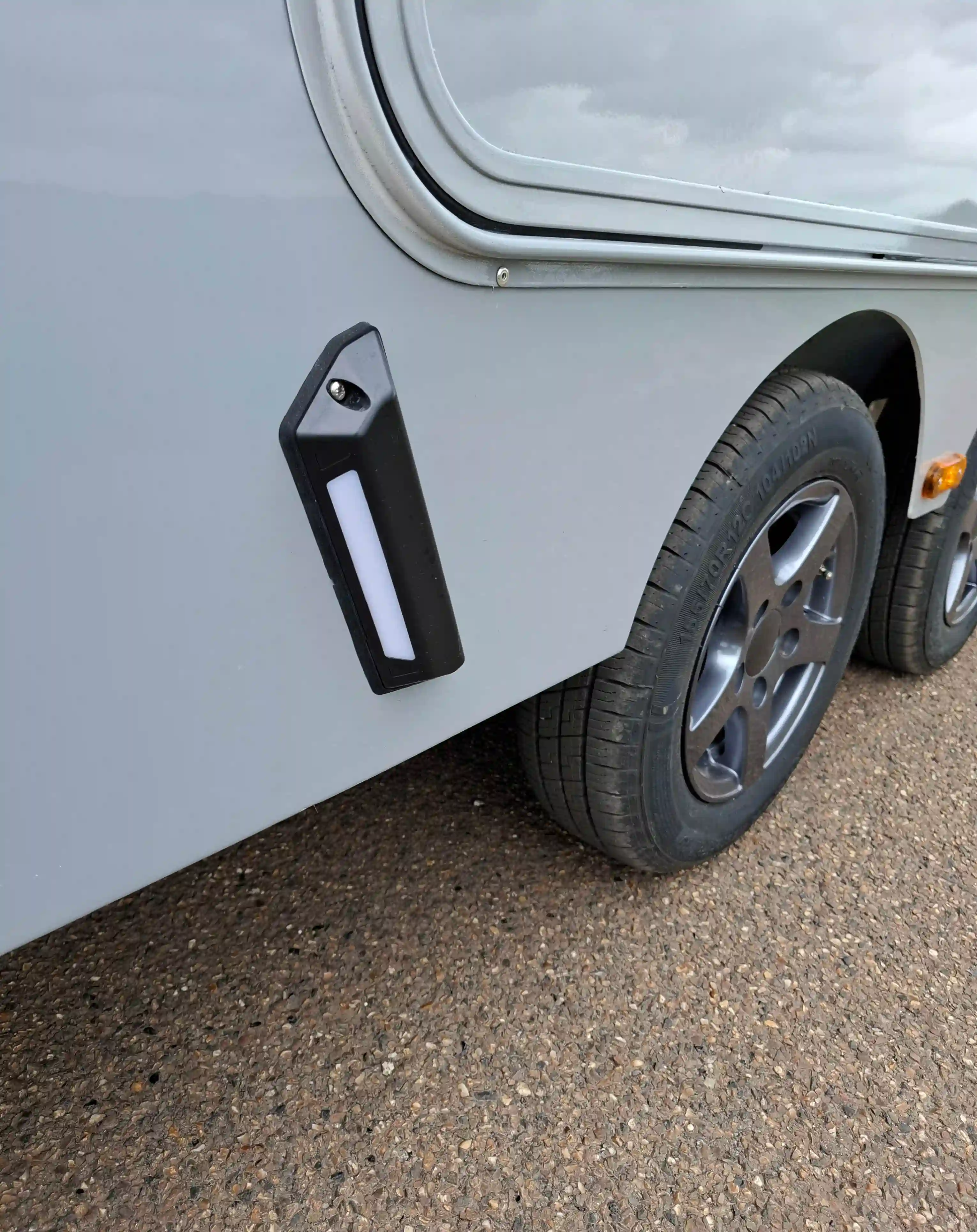 AST-3 gesloten autotransporter Roefs Trailers