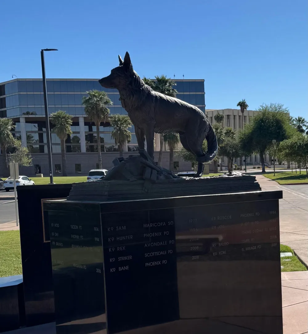 Arizona K-9 Memorial Statue
