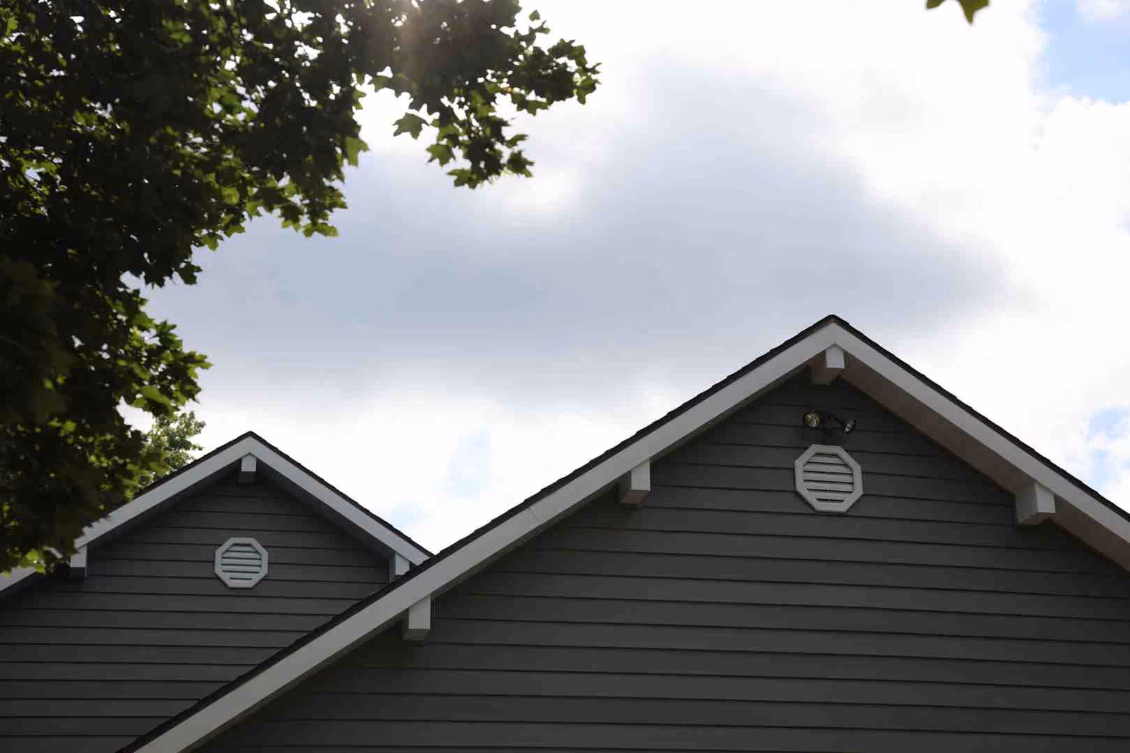 Transform your home with expert siding installation Appleton WI. Discover top materials, benefits, and get a free quote for lasting beauty.