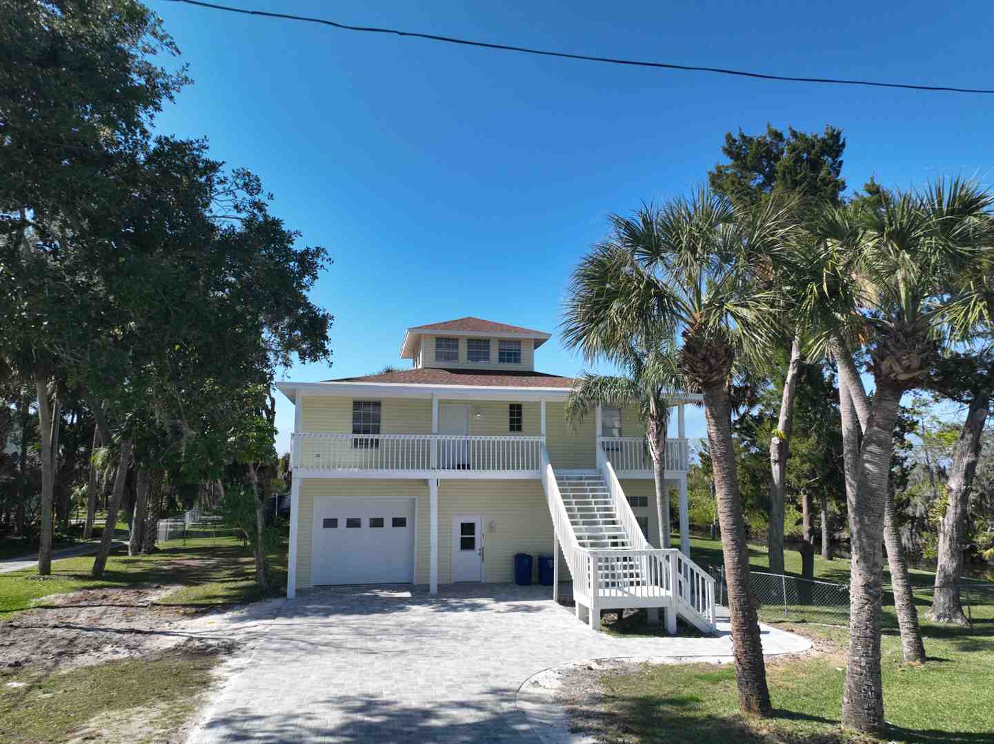 Don't get ripped off! Choose a trusted expert for your clearwater fl roofing. Get tips on vetting contractors & materials.