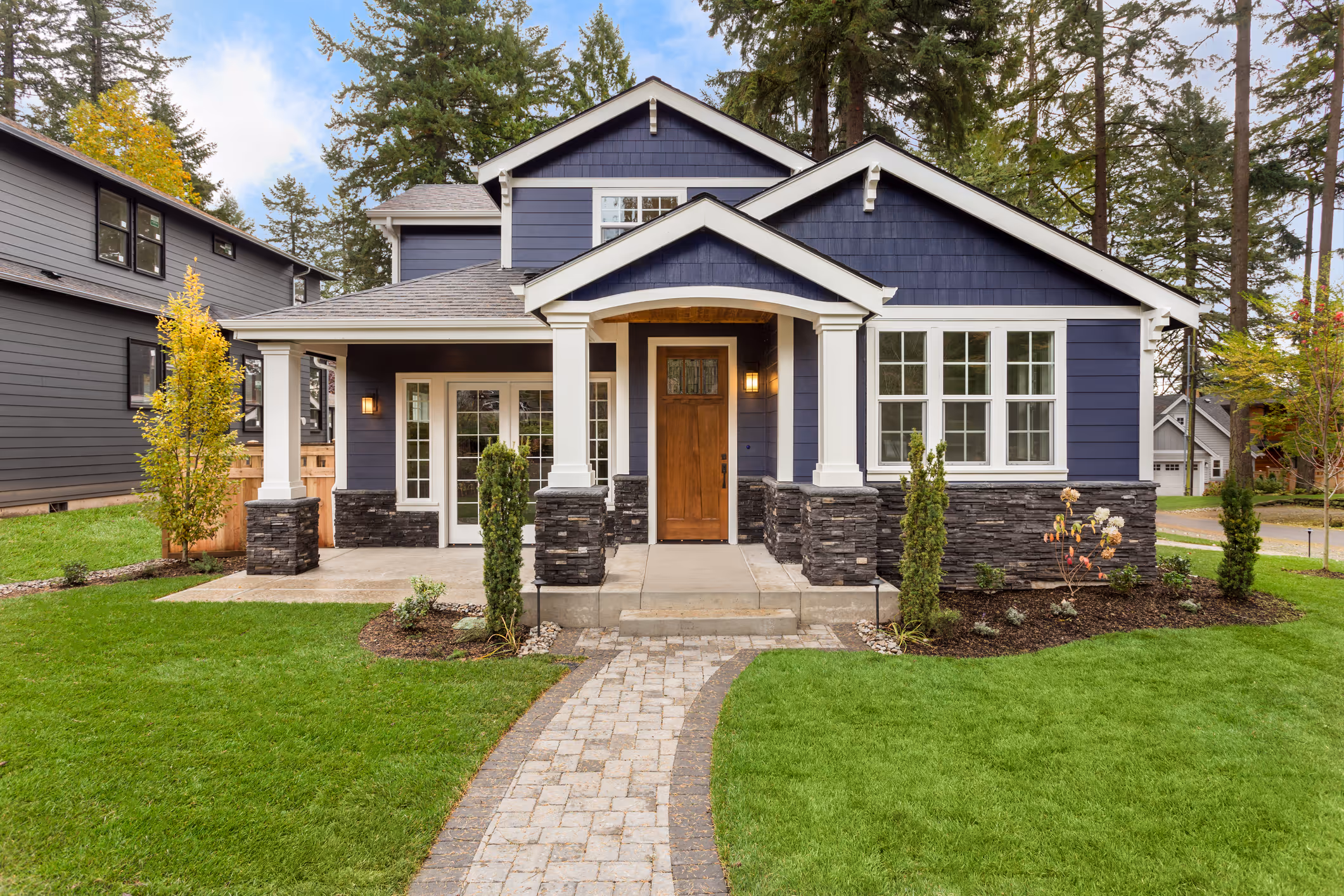 Discover the average cost of window replacement in Madison WI: $500-$1,200 per window. Compare materials, styles & get your free quote today!