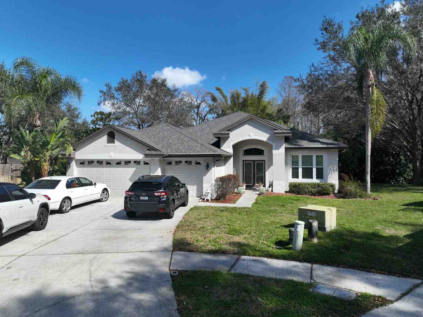 Discover why hurricane windows Pinellas are essential for storm protection, energy savings & code compliance. Get expert tips now!