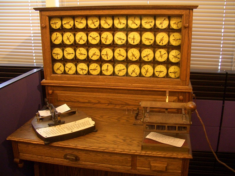 File:Hollerith census machine.CHM.jpg