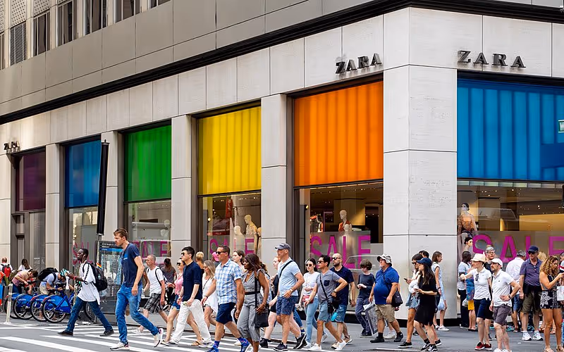 File:Zara Storefront (48155639387).jpg