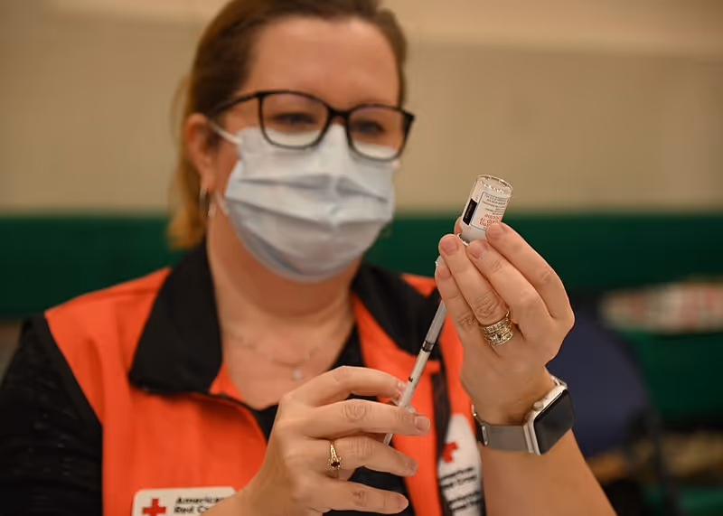 File:Moderna COVID-19 vaccine (2021).jpg