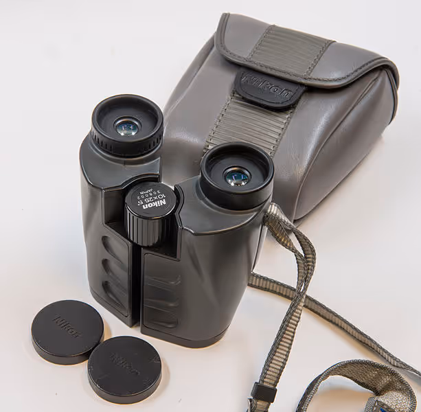 File:Nikon 10x25 hg.jpg