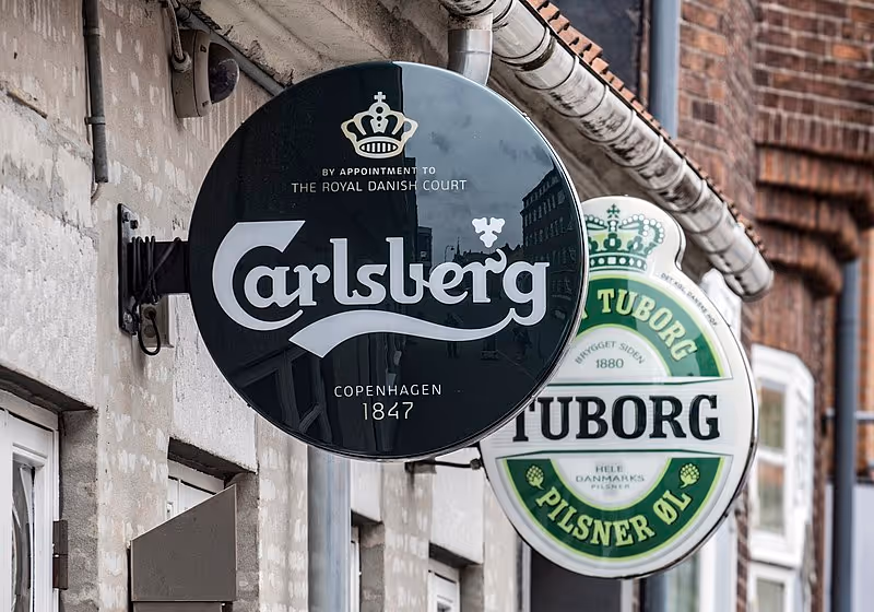 File:Carlsberg and Tuborg signs in Fredericia.jpg